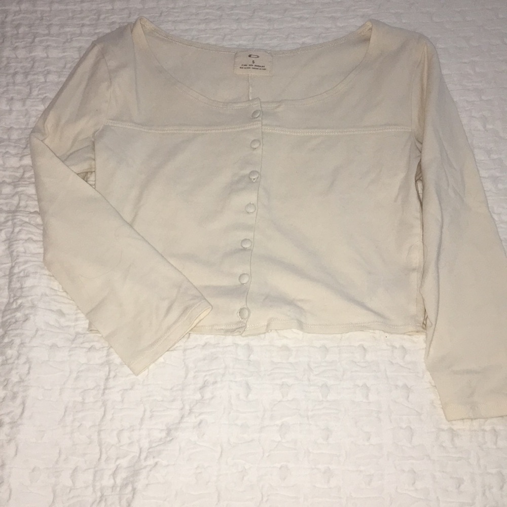 Cream crop top